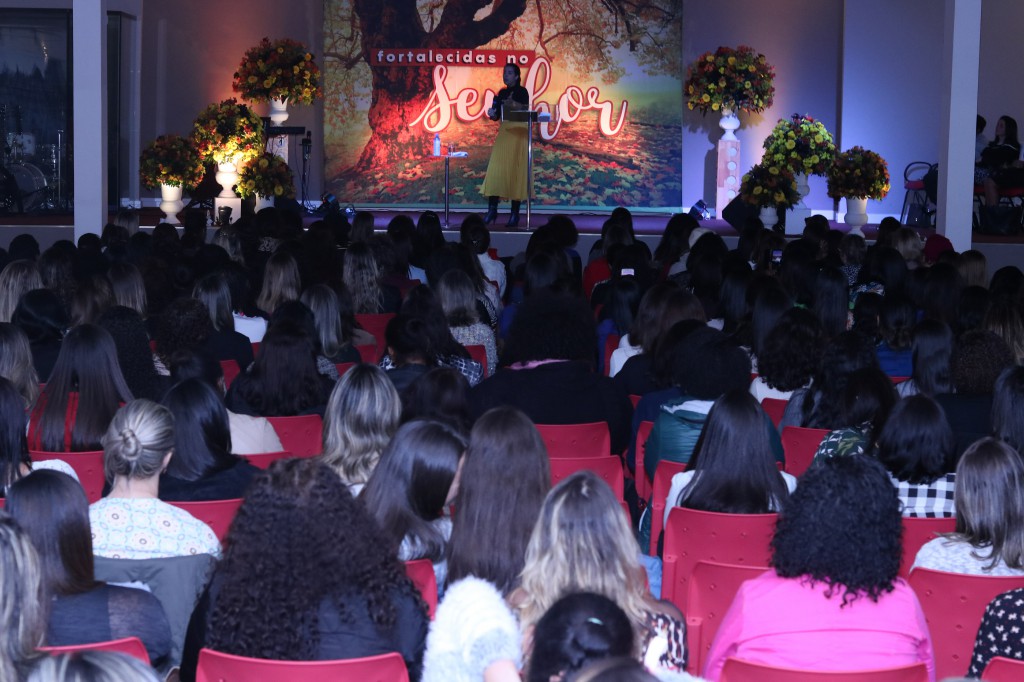 Conferencia MUSA 2017 - Mulheres Semeando Avivamento - Camila Barros